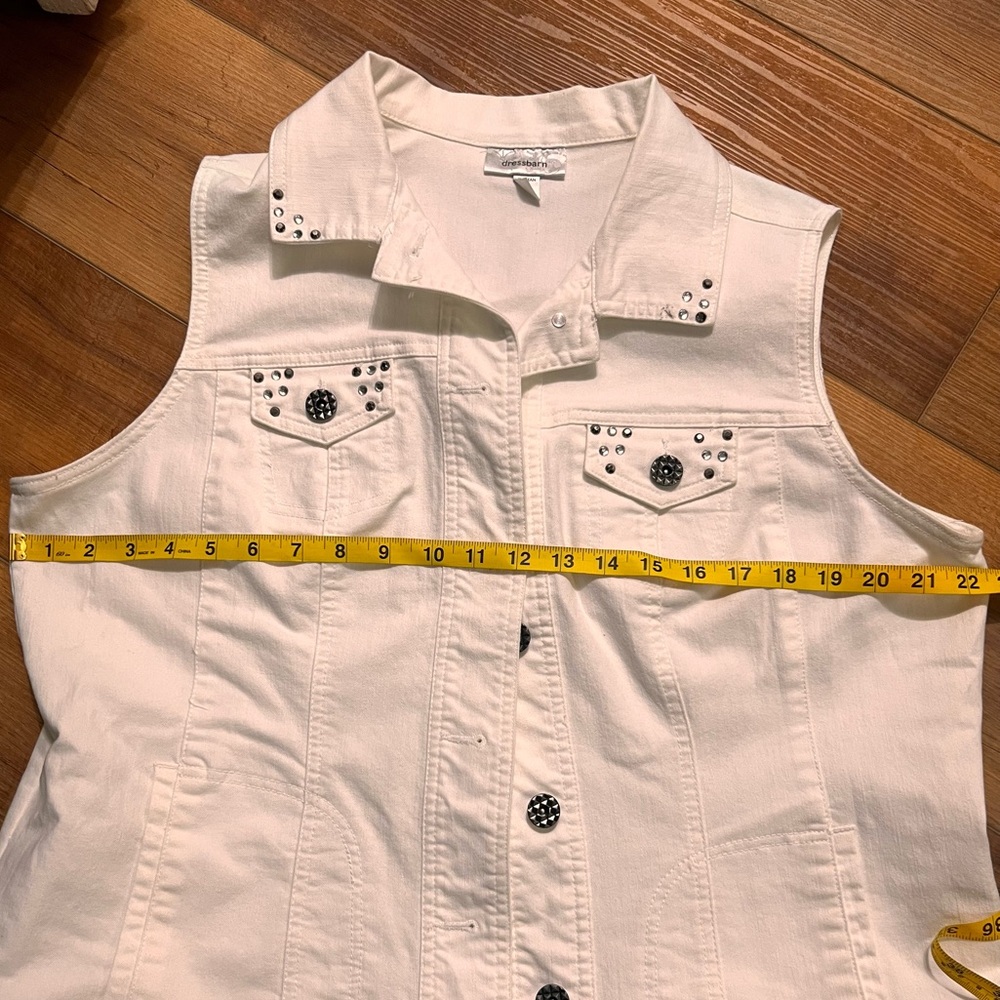 Women’s plus size vest size 1X, dressbarn - Picture 4 of 5